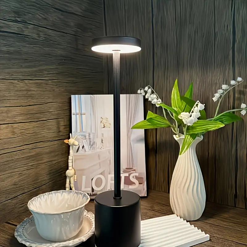 Luminária de Mesa LED 3 em 1